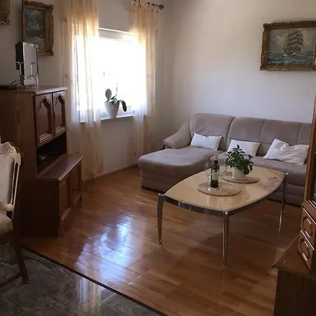 Nasi Apartment *